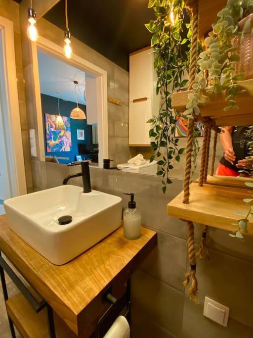 Smart Art :) Z Bezplatnym Parkingiem Podziemnym Apartamento Kielce Exterior foto