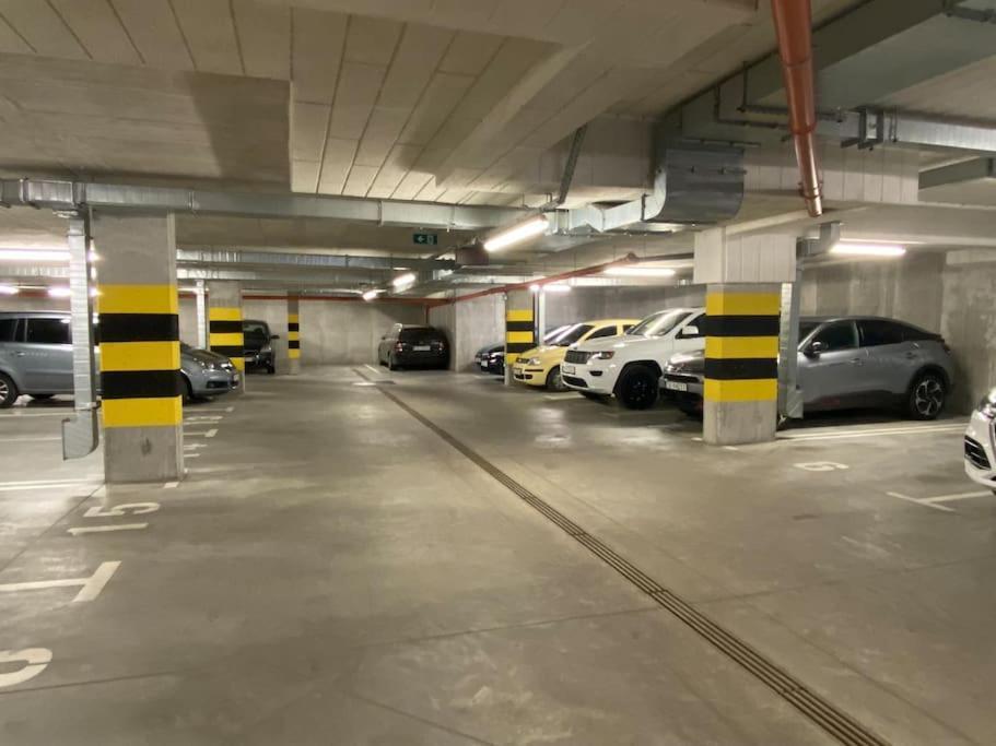 Smart Art :) Z Bezplatnym Parkingiem Podziemnym Apartamento Kielce Exterior foto